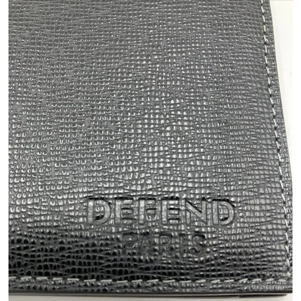 NWOT Defend Paris Black Bifold Wallet With Eyelet For Chain